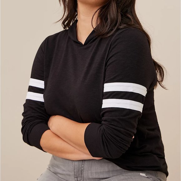 TORRID Size 00 (MEDIUM) Black Vintage Super Soft T-Shirt Hoodie NEW - Picture 2 of 5